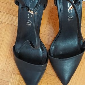 Aldo black leather shoes